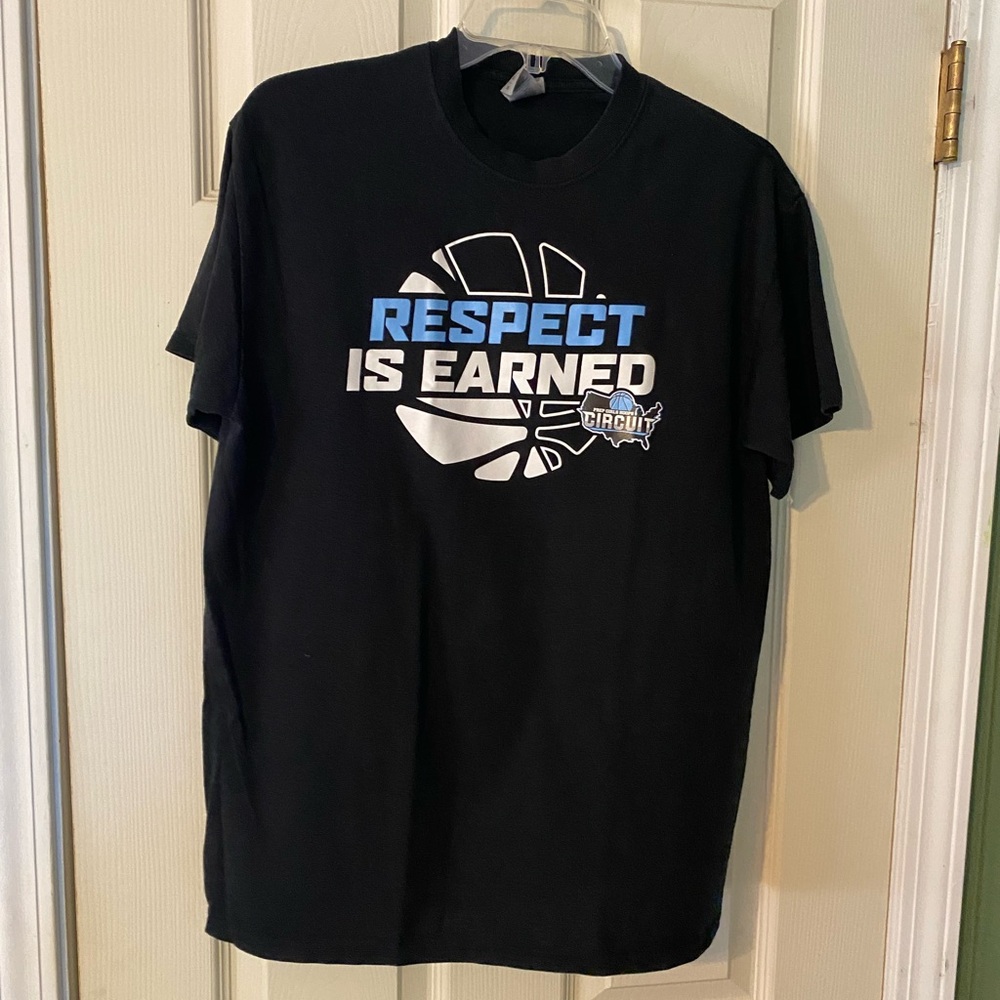 Gildan Black Graphic T-Shirt w Blue White respect is earned basketball medium